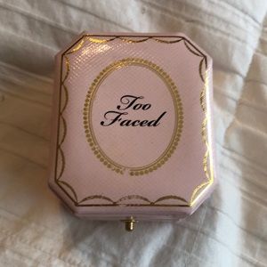 Too Faced Diamond Highlighter